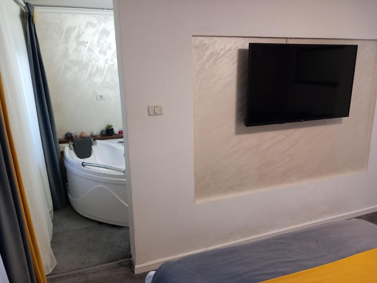 Vila Davison Târgu Jiu Exteriör bild